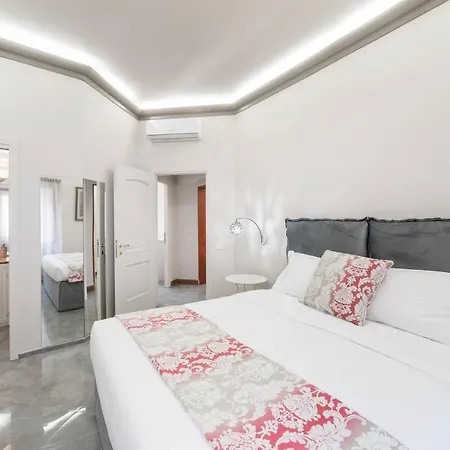 Apartmanhotel Bmga L Viapaola43 Palace
