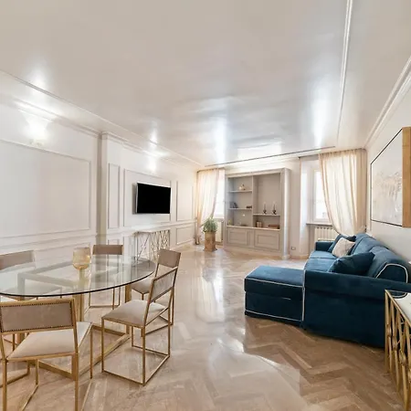 Bmga L Viapaola43 Palace Aparthotel Rome