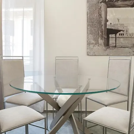 Bmga L Viapaola43 Palace 4* روما