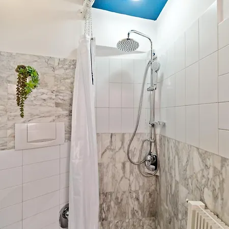 Bmga L Viapaola43 Palace 4* روما